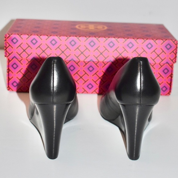 TORY BURCH BENTON 2 85MM PEEP TOE WEDGE - Picture 3 of 10